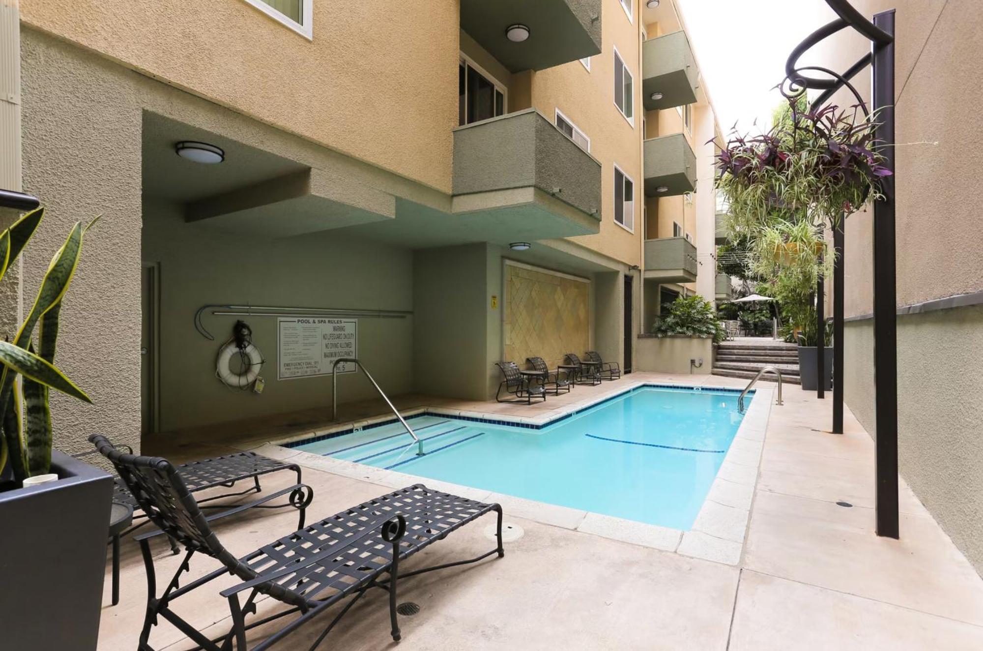 Beverly Hills Gem 1 Bedroom Apt With Parking 218 Лос-Анджелес Экстерьер фото